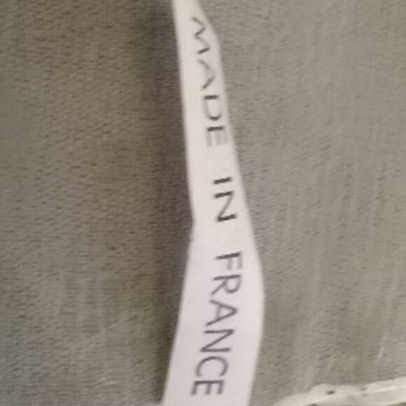 Elegant and delicate pure silk bridal scarf Made in France in great condition - Picture 6 of 6